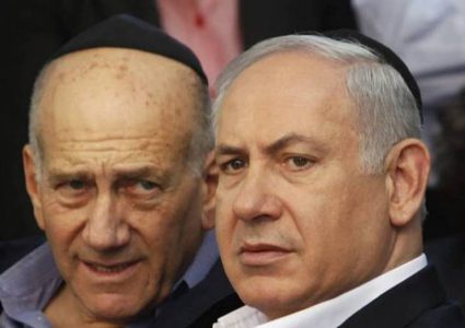 أولمرت يطلب إخضاع نتنياهو وعائلته لفحص نفسي وعقلي