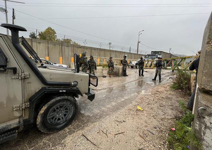 إغلاق الاحتلال لشارع نابلس جنين يفرض معاناة يومية ومطالبات بإزالة البوابة