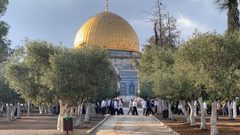 عشرات المستوطنين يقتحمون الأقصى