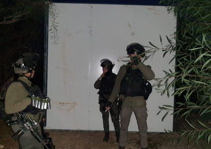 الاحتلال يضع "كرفانات" داخل مستوطنة "حوميش" المخلاة