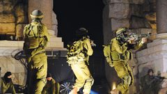 قوات الاحتلال تشن حملة اعتقالات واسعة في القدس المحتلة