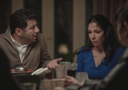 نقيب الفنانين اللبنانيين يدعم منى زكي ويشيد بأدائها بعد الانتقادات الواسعة لها