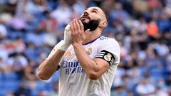 انتقاد عنيف لبنزيما بسبب ميسي