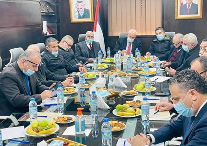 وزير الداخلية اللواء زياد هب الريح يبحث تعزيز الحالة الأمنية في محافظة القدس