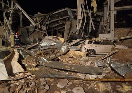 مقتل 4 أشخاص بانفجار في معمل للمواد الغذائية في إيران