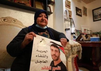 عائلة أبو حميد: الوضع الصحي للأسير ناصر لا يزال خطرا