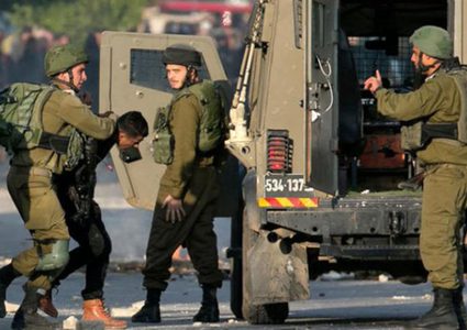 الاحتلال يعتقل 25 مواطنا من الضفة