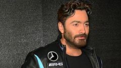 تامر حسني يثير الجدل بلوك جديد