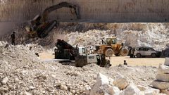 الاحتلال يصادر معدات محاجر من بلدة بيت فجار