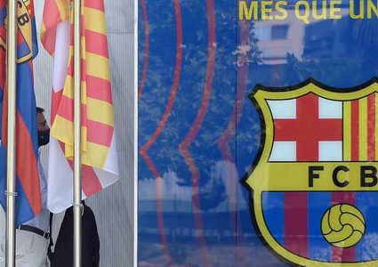 "فضيحة مالية" تهز برشلونة.. وحديث عن سلوك إجرامي خطير