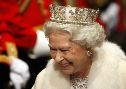 الملكة إليزابيث على عرش بريطانيا للعام الـ70