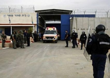 أكثر من نصف الأسرى في سجن "عوفر" مصابون بفيروس "كورونا"