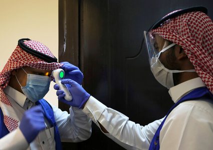 السعودية ترصد انخفاضا مستمرا للإصابات الجديدة بكورونا