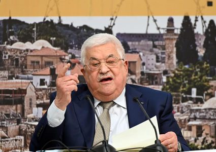 الرئيس: ندعو لتوسيع نطاق المقاومة الشعبية السلمية دفاعا عن هويتنا ووجودنا