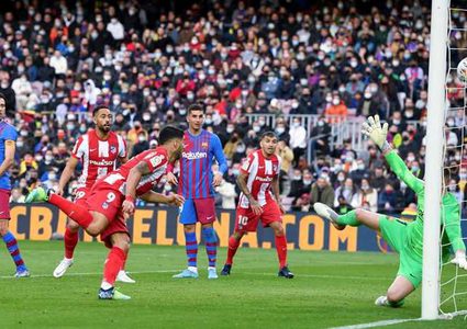 برشلونة يحول تأخره الى نصر على اتلتيكو مدريد