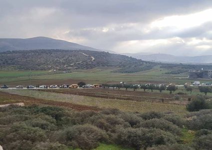 الاحتلال يضع مركبات عسكرية أمام خيام المواطنين في الأغوار الشمالية