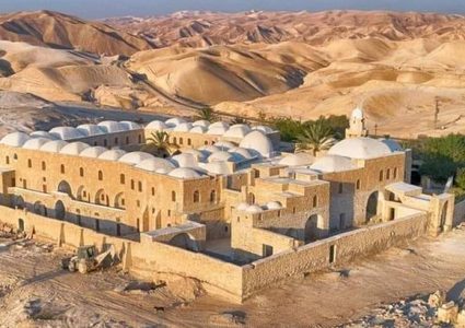 الأوقاف تعين 15 موظفا في مقام النبي موسى لسد احتياجاته