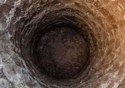 مصرع طفل مغربي رمى نفسه في بئر