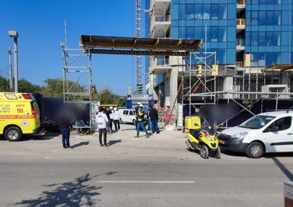 مصرع عاملين بعد سقوطهما من علو