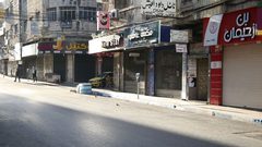 الاضراب الشامل يعم مدينة نابلس حدادا على أرواح الشهداء