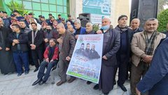 وقفة بخانيونس تنديدا بعملية اغتيال شهداء نابلس الثلاثة