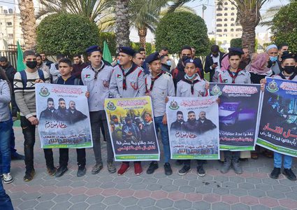 وقفة بخانيونس تنديدا بعملية اغتيال شهداء نابلس الثلاثة