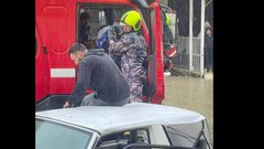 غرق شوارع كفر عقب بمياه الأمطار وانقاذ أطفالا كانوا في طريقهم للمدرسة