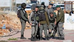 "قوات إسرائيلية" خاصة تعتقل أسيرا محررا من كفر قود جنوب جنين