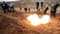 قوات الاحتلال تقمع مسيرة بيت دجن الأسبوعية