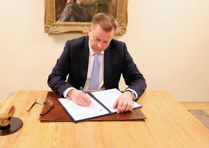 فنلندا والولايات المتحدة توقعان صفقة مقاتلات "إف-35"