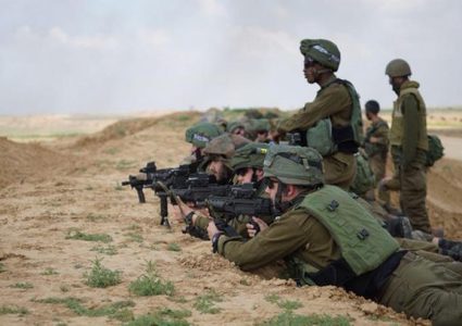 الاحتلال يطلق النار شرق خان يونس ودير البلح