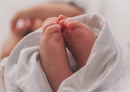 العثور على طفل حديث الولادة داخل مسجد في أريحا