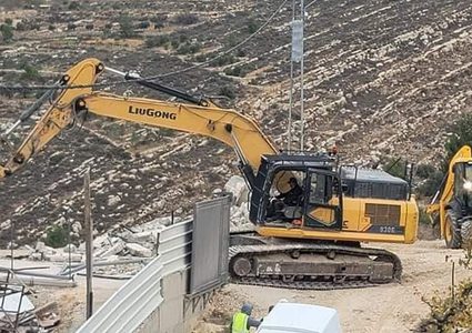 الاحتلال يجبر مواطنا على هدم منزله في طمرة