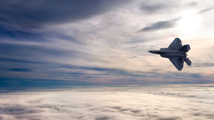مقاتلات أمريكية تصل إلى الإمارات بعد هجمات الحوثي