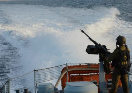 زوارق الاحتلال تطلق النار على الصيادين غرب غزة