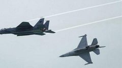 طائرات الاحتلال تشن غارات وهمية في أجواء قطاع غزة