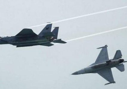 طائرات الاحتلال تشن غارات وهمية في أجواء قطاع غزة