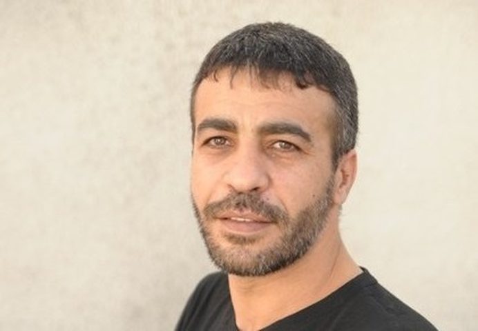 نقل الأسير المريض ناصر أبو حميد لمستشفى "برزلاي" لوجود مياه على الرئتين