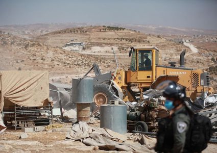 الاحتلال يهدم منشآت زراعية في قرية الفخيت بمسافر يطا جنوب الخليل