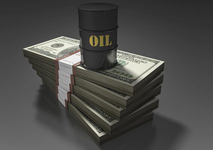 أسعار النفط تتراجع عن أعلى مستوى في 7 سنوات