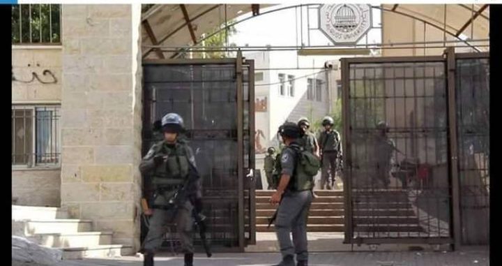 إصابات بالاختناق خلال مواجهات مع الاحتلال في محيط جامعة القدس