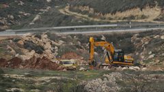 الاحتلال يجرف أراضي في قصرة وجوريش جنوب نابلس