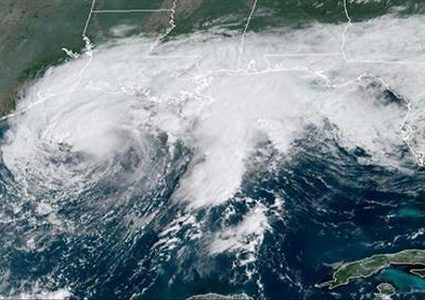 فقدان شخصين ونزوح المئات بإعصار "دوماكو" شمالي مدغشقر