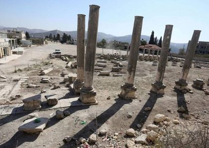 مستوطنون يقتحمون المنطقة الأثرية في سبسطية