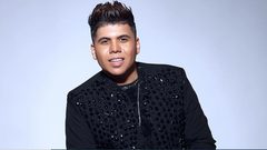 عمر كمال بعد قرار إيقافه: "جزمة هاني شاكر على رأسي"