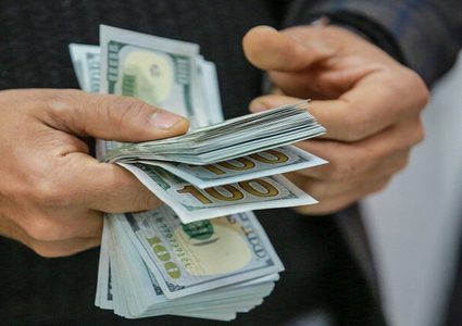 البنك المركزي العراقي: لا توجد أي نوايا لتغيير سعر صرف الدولار