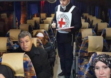 "الصليب الأحمر" يعلن برنامج الزيارات العائلية لأسرى جنين وطوباس للشهر المقبل