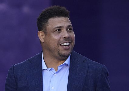 رونالدو الظاهرة يوجه إشادة خاصة لأنشيلوتي