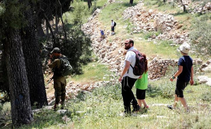 بيت لحم: مستوطنون يقتحمون بلدة تقوع ويؤدون طقوسا تلمودية