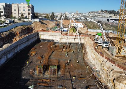 انطلاق أعمال بناء حي "لنا" القدس